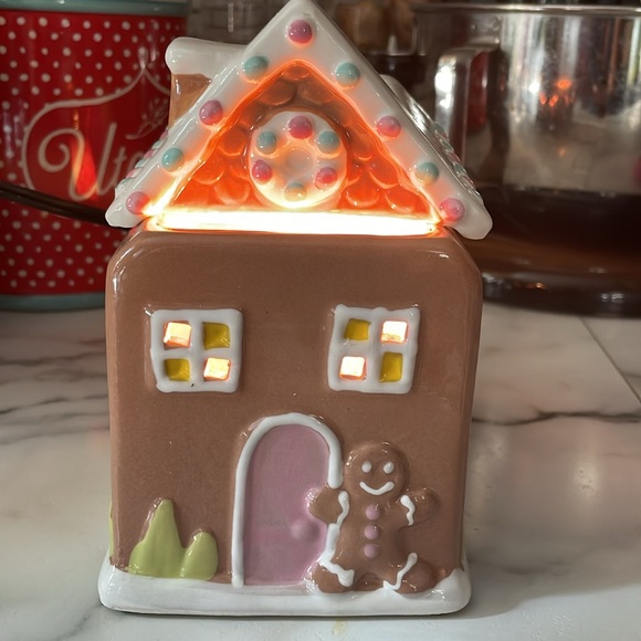 Huntington Home Wax Warmer Christmas House Gingerbread - Picture 2 of 12